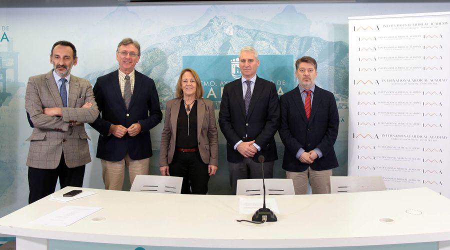 El Ayuntamiento apoya la creación de la Academia Internacional de Medicina en Marbella, integrada por reconocidos especialistas a nivel nacional e internacional