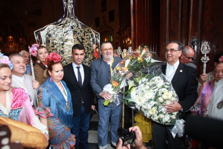 Imagen de la noticia Ofrenda floral a la Hermandad del Rocío de Marbel…