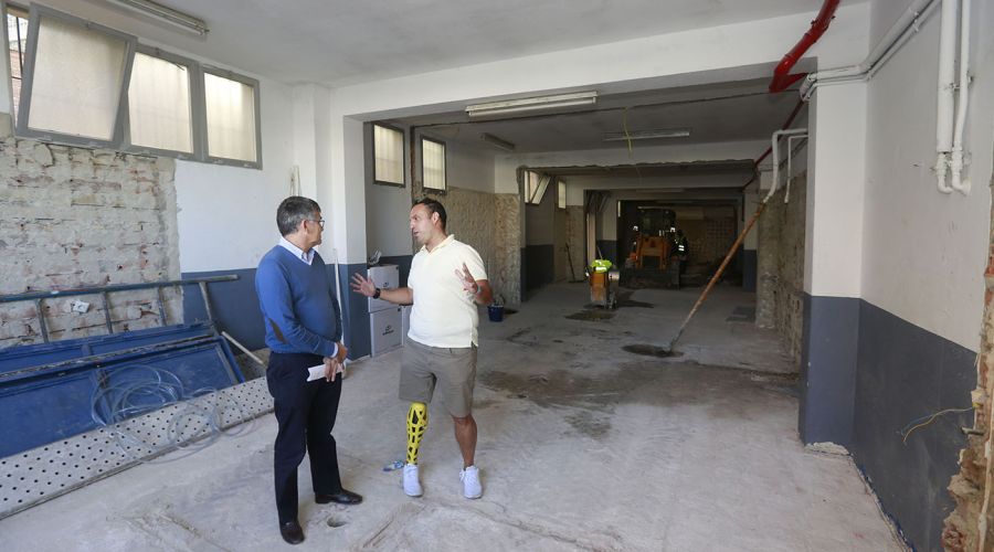 El Ayuntamiento remodela los vestuarios del Polideportivo Antonio Serrano Lima con una inversión de 112.000 euros