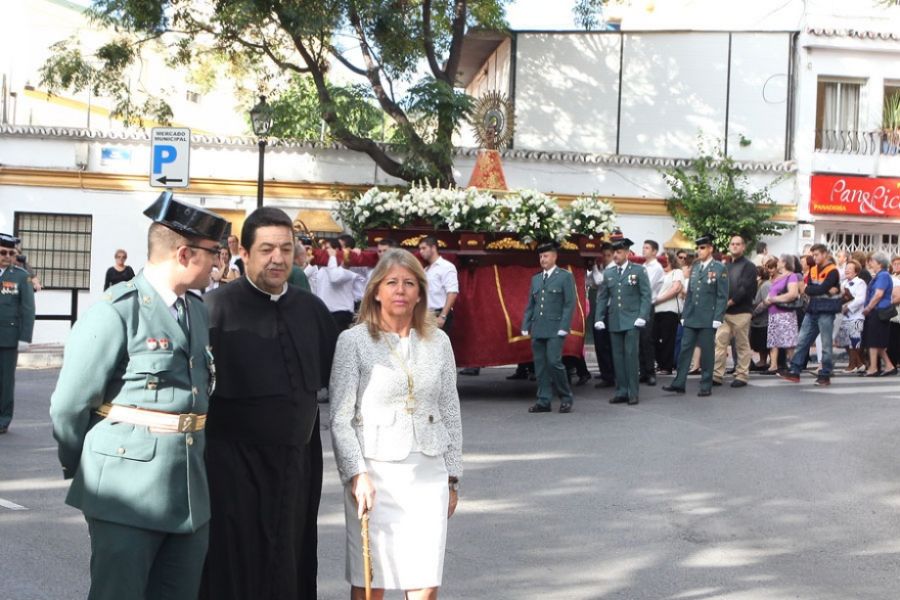 Imagen de la noticia La regidora asistió a la procesión de la Santísim…