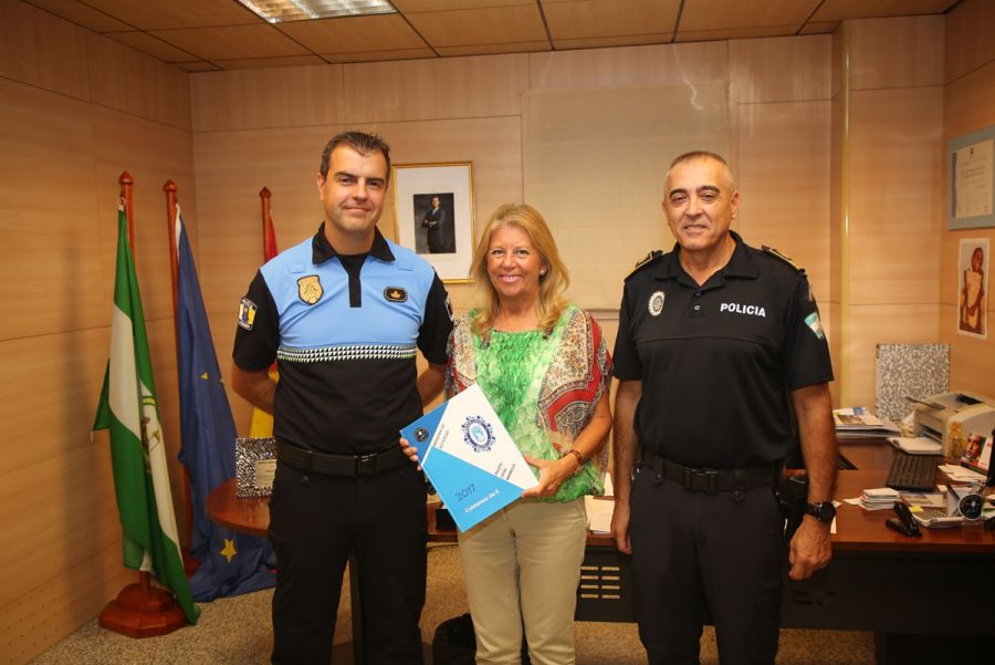 Imagen de la noticia La alcaldesa recibe al nuevo jefe de la Policía L…