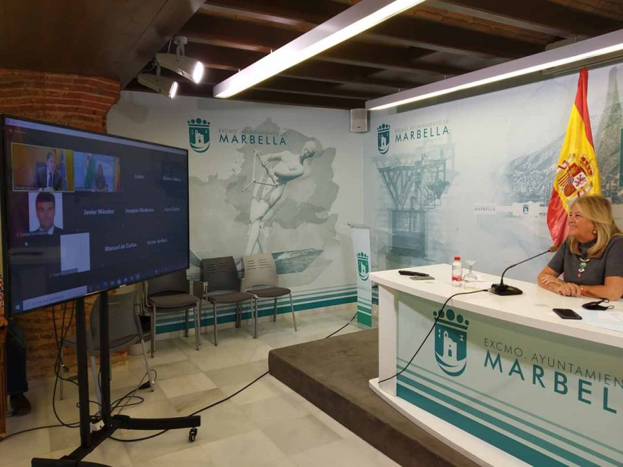 Imagen de la noticia La alcaldesa destaca el papel de las pymes en “la…
