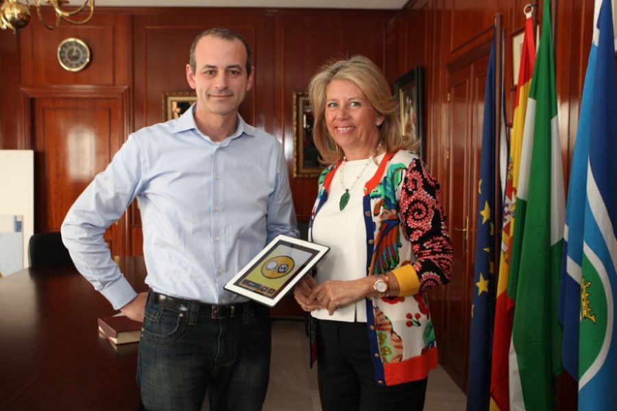 Imagen de la noticia La alcaldesa reconoce la labor del sampedreño Jua…