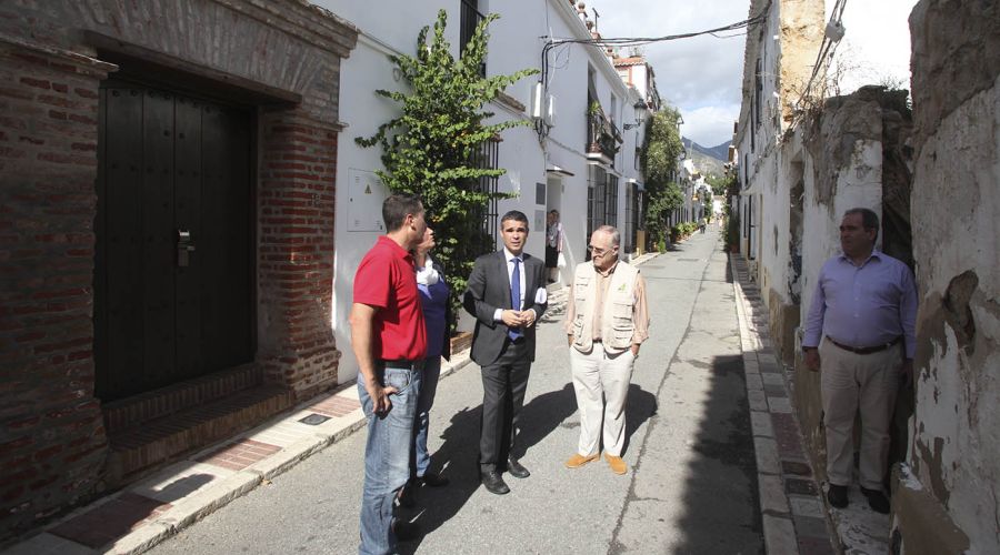 El Ayuntamiento de Marbella continúa con la renovación de infraestructuras y pavimento del Casco Antiguo con obras de mejora en las calles Lobatas, Aduar y Rafina