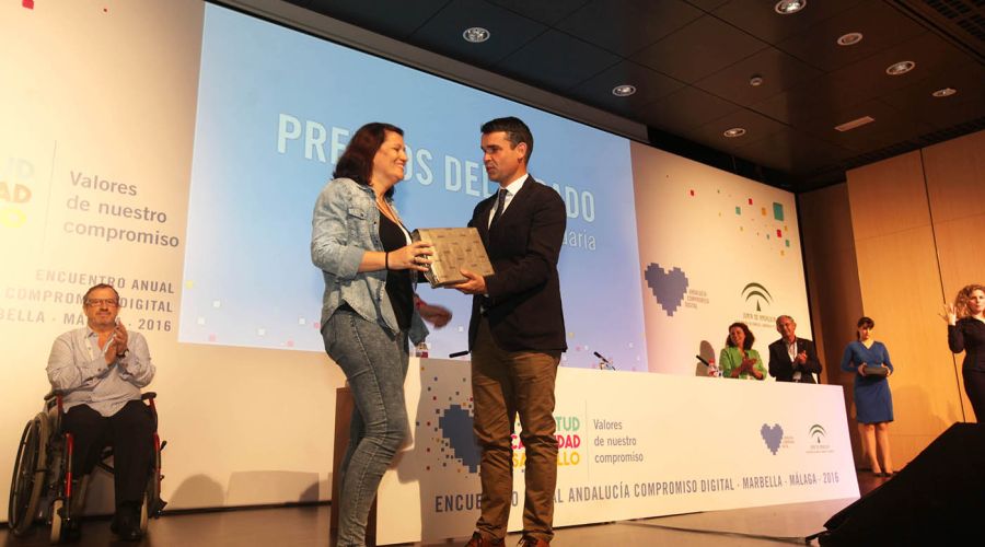 El alcalde asiste al Encuentro Anual de Voluntariado Digital que cuenta con la participación de 400 asistentes