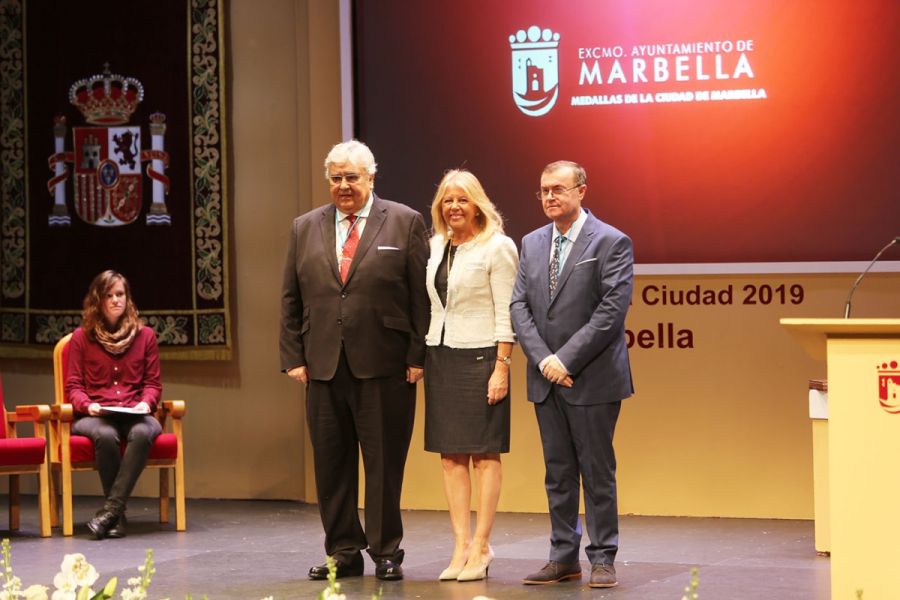 Imagen de la noticia Marbella entrega las Medallas de la Ciudad al pre…