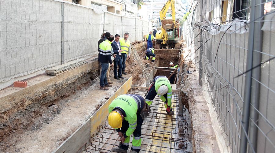 Las obras para solventar los problemas históricos del embovedado de Río Huelo en la calle Huerta Chica entran en su recta final