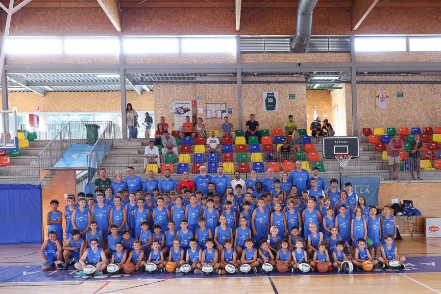 Imagen de la noticia El Ayuntamiento inaugura el campus de baloncesto…