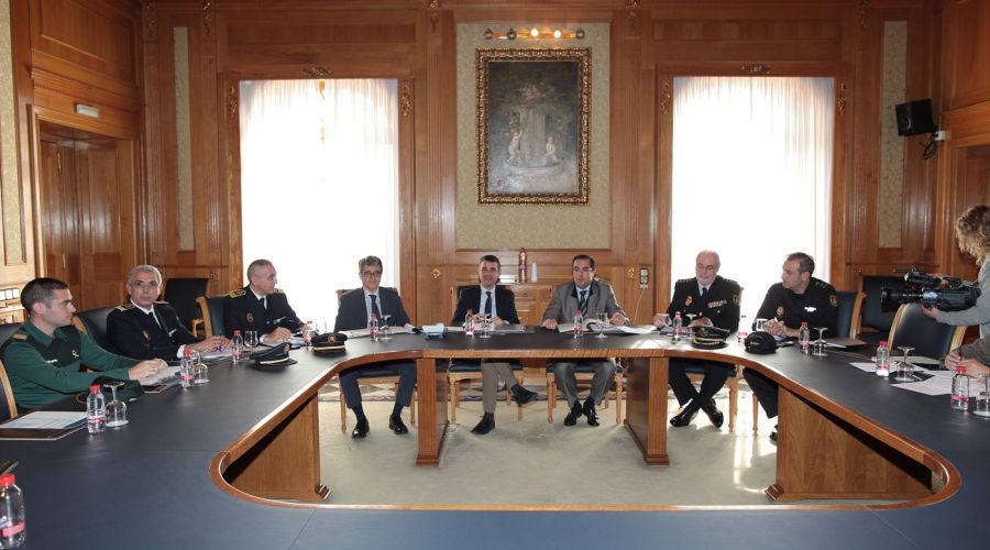 El Ayuntamiento y la Subdelegación del Gobierno acuerdan la instalación de cámaras de videovigilancia en diferentes puntos de la ciudad para incrementar aún más la seguridad