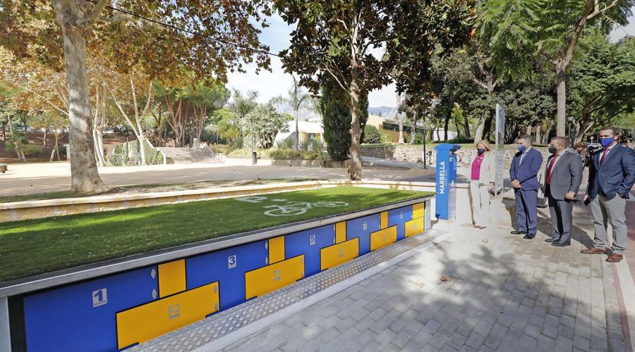 El Ayuntamiento instala los primeros aparcamientos inteligentes para bicicletas y posiciona a la ciudad como referente nacional en movilidad sostenible