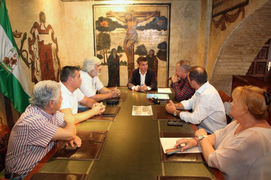 Imagen de la noticia El alcalde respalda el proyecto de los espigones…
