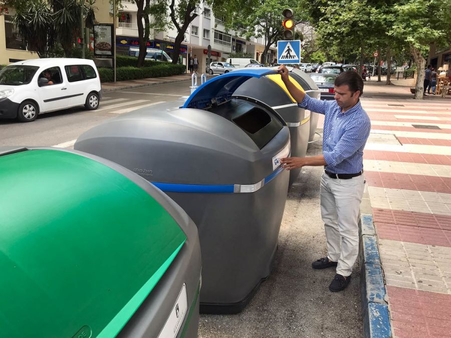 Imagen de la noticia El Ayuntamiento comienza la instalación de los co…