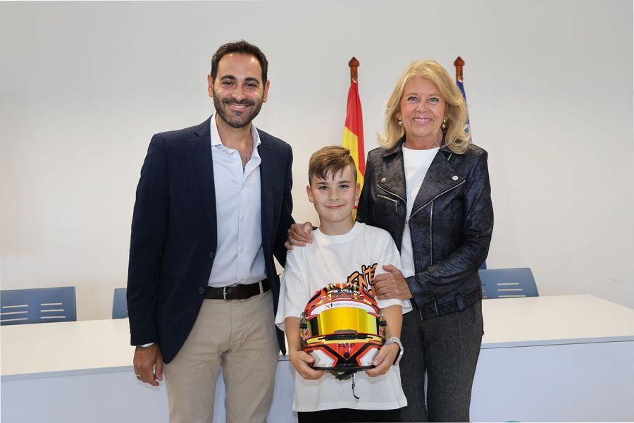 Imagen de la noticia La alcaldesa destaca los logros deportivos del jo…