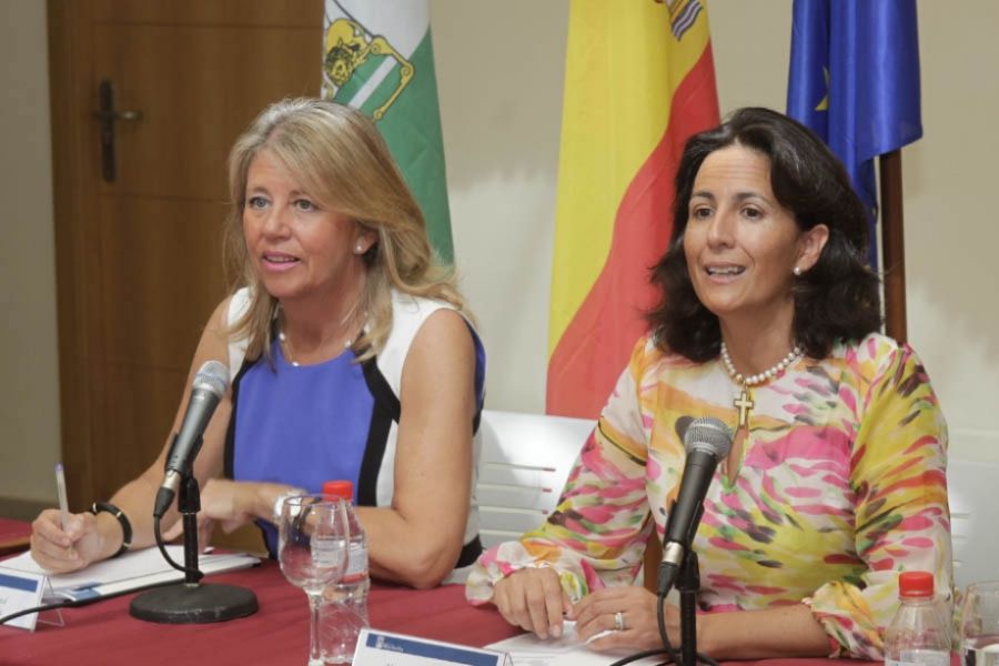 Imagen de la noticia La alcaldesa traslada a la secretaria de Estado d…