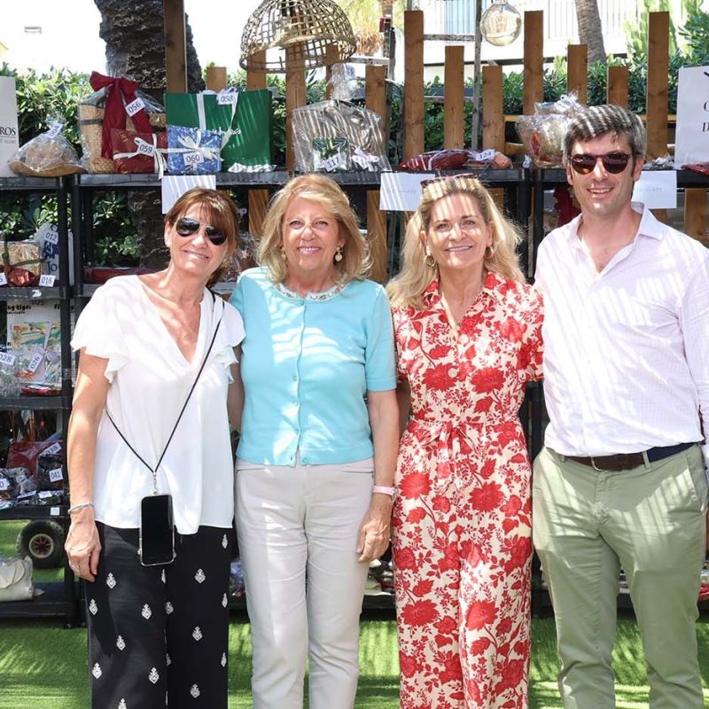 La alcaldesa respalda la comida solidaria a beneficio de Cáritas, que ha reunido a más de 300 asistentes