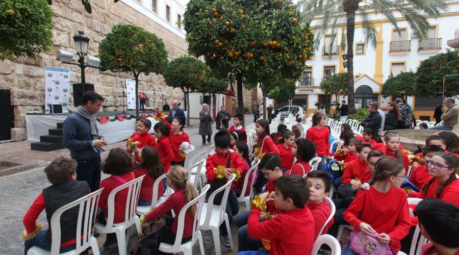 El alcalde ha presenciado el XVI Concurso de Villancicos del Casco Antiguo de Marbella