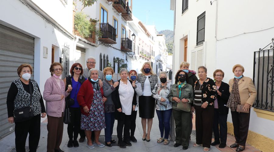 El Ayuntamiento culmina la remodelación integral de calle Postigos con la renovación de todo el pavimento y las infraestructuras de la zona