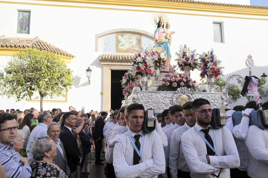Imagen de la noticia El alcalde asiste a la procesión de María Auxilia…