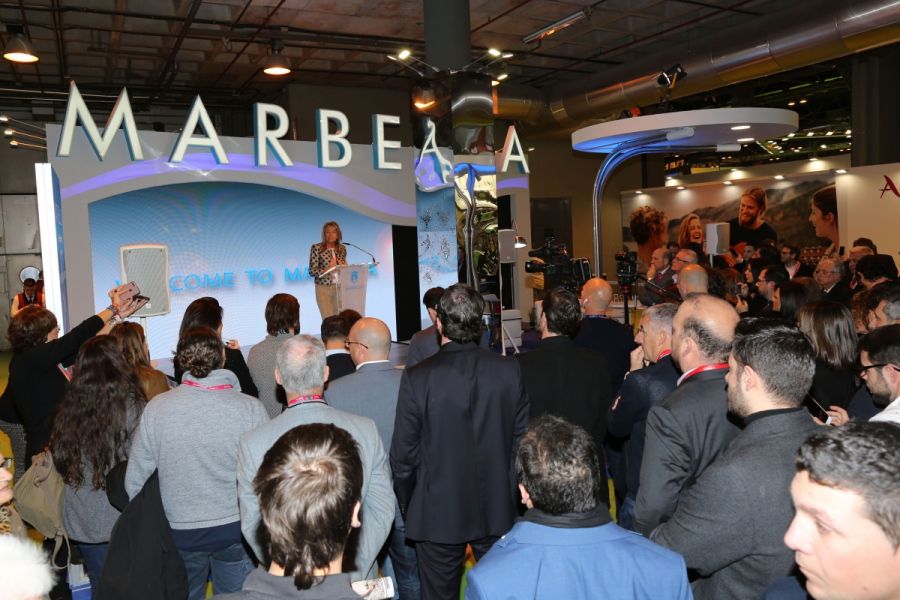Imagen de la noticia La alcaldesa subraya en la inauguración del stand…