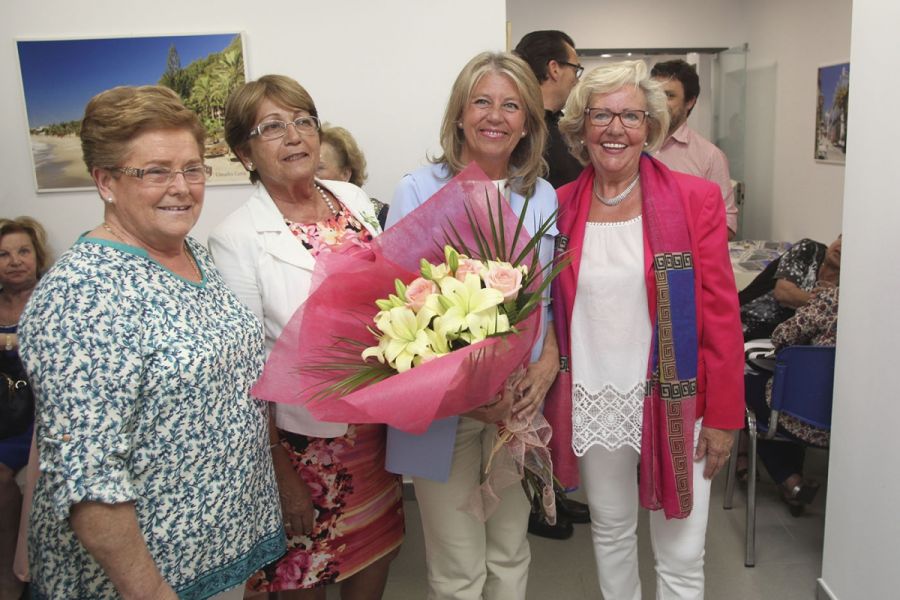 Imagen de la noticia Ángeles Muñoz visita el Centro de Participación A…