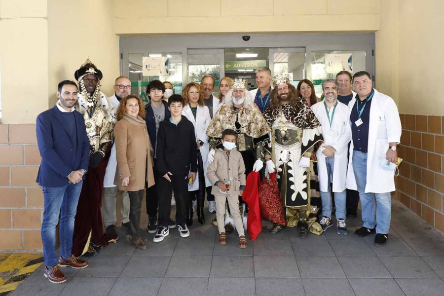 Imagen de la noticia Sus Majestades de Oriente visitan los hospitales…