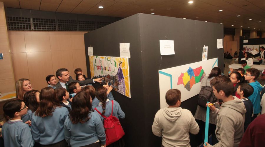El Ayuntamiento y centros escolares de Marbella celebran el Día de Andalucía con actividades tradicionales de la región