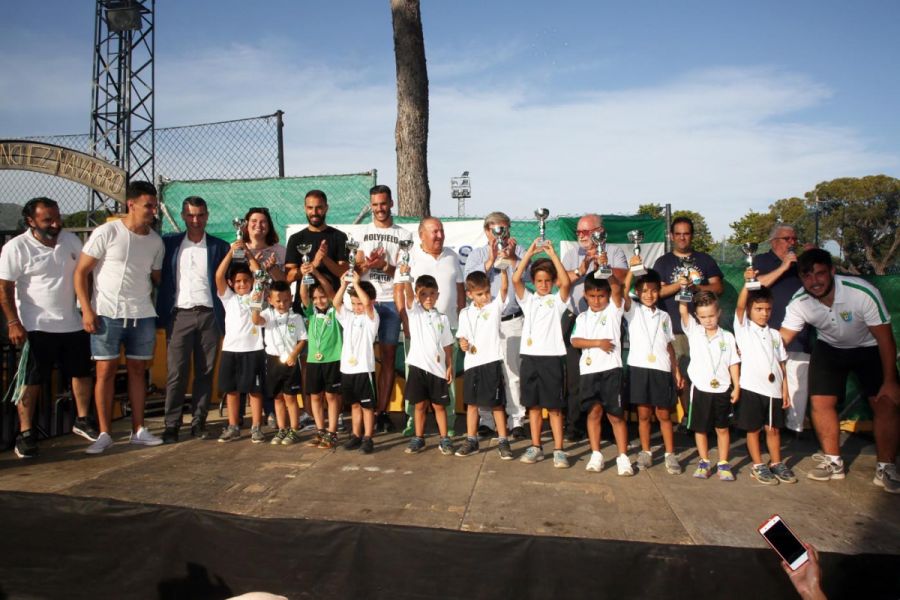 Imagen de la noticia El alcalde asiste a la entrega de trofeos y disti…