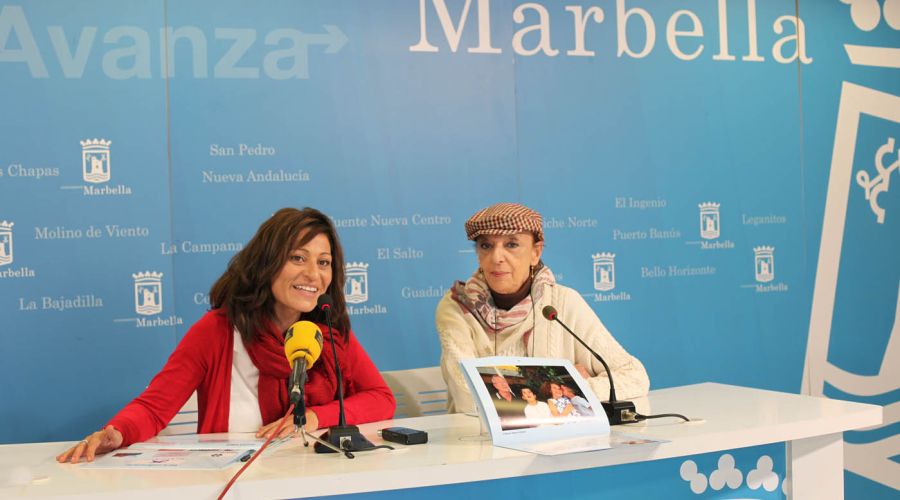 El Ayuntamiento de Marbella respalda la presentación del calendario benéfico de la Asociación Crece