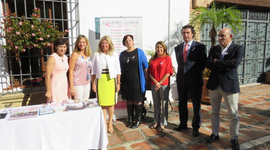 La alcaldesa participa en un acto con motivo del Día Mundial contra el Cáncer de Mama
