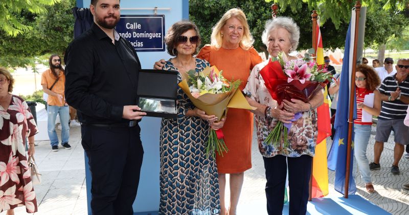 Marbella dedica una calle de San Pedro Alcántara a la memoria del policía local Fernando Domínguez Macías