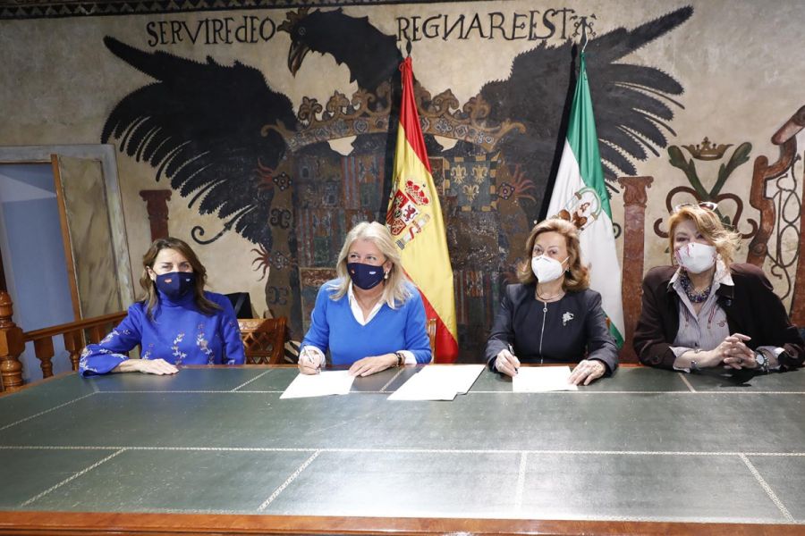Imagen de la noticia El Ayuntamiento renueva su apoyo a Cáritas y la F…