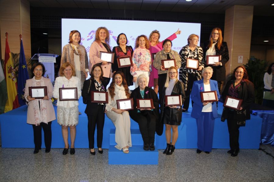 Imagen de la noticia El Ayuntamiento reconoce la trayectoria vital y p…