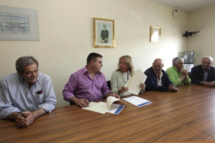 Imagen de la noticia La alcaldesa mantiene un encuentro con la Cofradí…