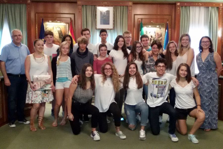 Imagen de la noticia Gema Midón ha recibido en el Ayuntamiento a escol…