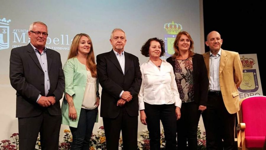 Imagen de la noticia El Ayuntamiento ha ofrecido un reconocimiento a L…