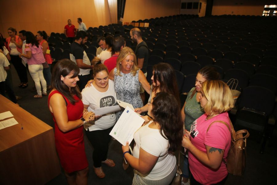 Imagen de la noticia La alcaldesa entrega los certificados de experien…