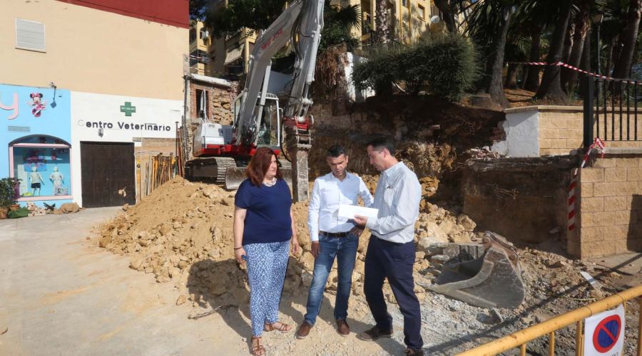 El Ayuntamiento asume la reconstrucción de una escalera y varios muros afectados por las inundaciones de diciembre en la zona de La Patera