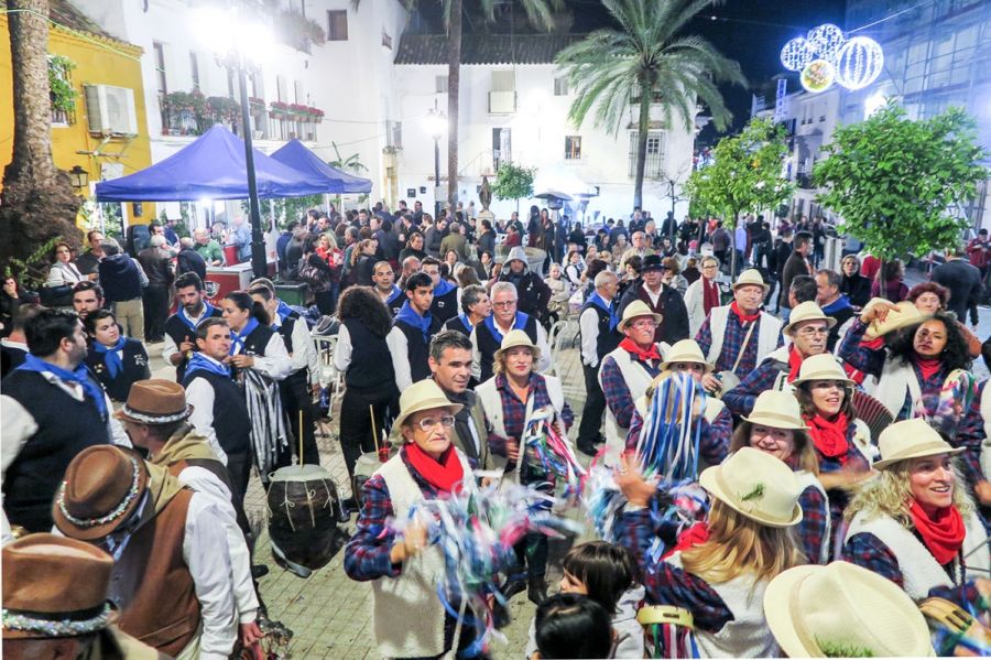 Imagen de la noticia El alcalde asistió al Pasacalles y Certamen de Pa…