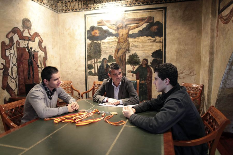 Imagen de la noticia El alcalde recibe en el Ayuntamiento a los deport…