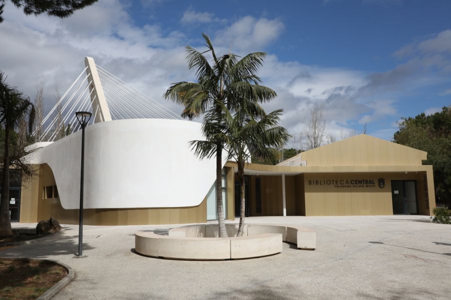 Imagen de la noticia La Biblioteca Central Fernando Alcalá finalizó 20…