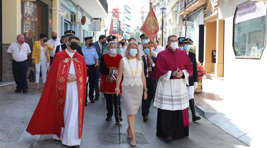 La tradicional procesión cívico-religiosa a la Cruz del Humilladero y una solemne misa protagonizan el Día del Santo Patrón San Bernabé