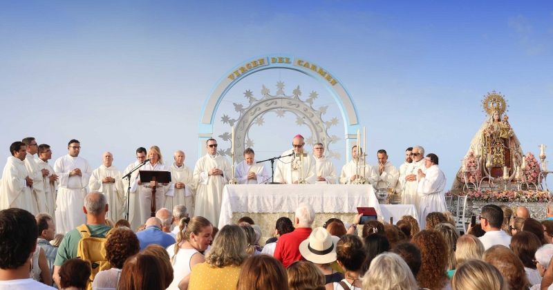 Marbella se rinde a su Patrona, la Virgen del Carmen Coronada, y sale a la calle para celebrar su festividad