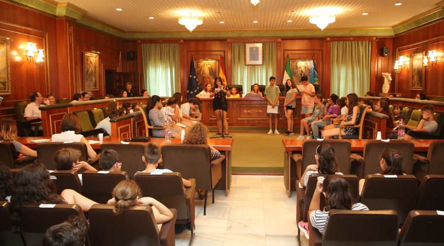 El Pleno del Consejo de la Infancia y la Adolescencia presenta a los Presupuestos Participativos 2017 una propuesta para crear un centro de ocio juvenil