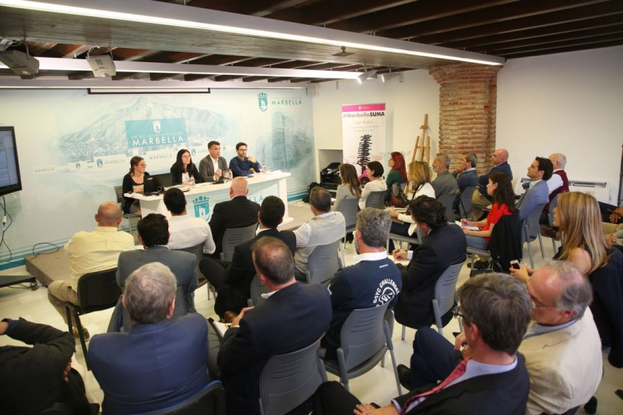 Imagen de la noticia El Ayuntamiento informa al sector de la construcc…