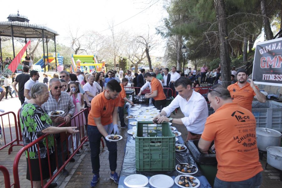 Imagen de la noticia El alcalde participó en la tradicional Mejillonad…