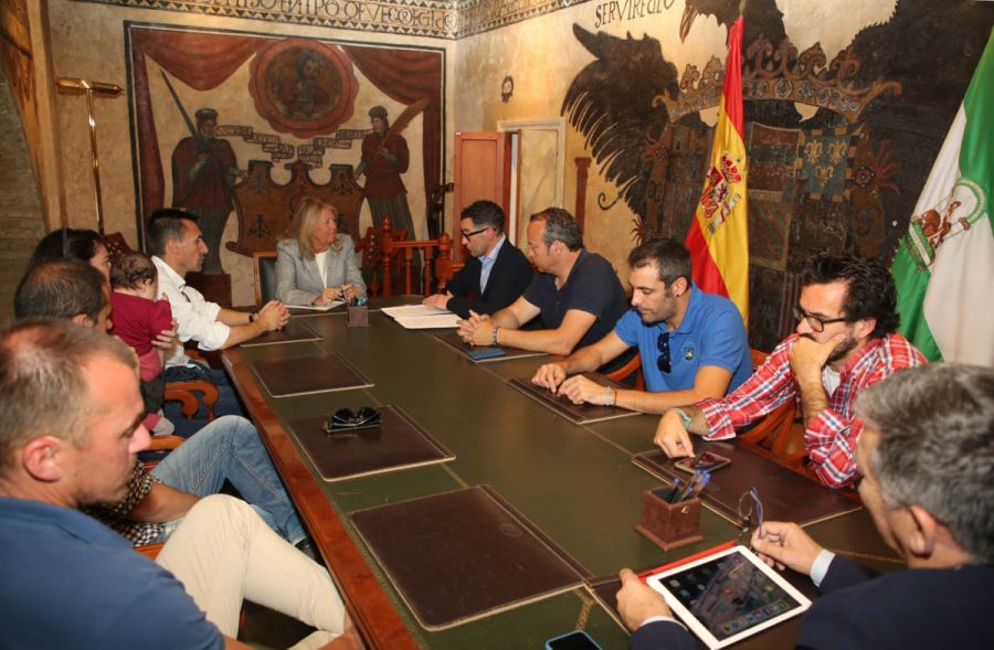 Imagen de la noticia El Ayuntamiento y la Plataforma ‘Unidos por el De…