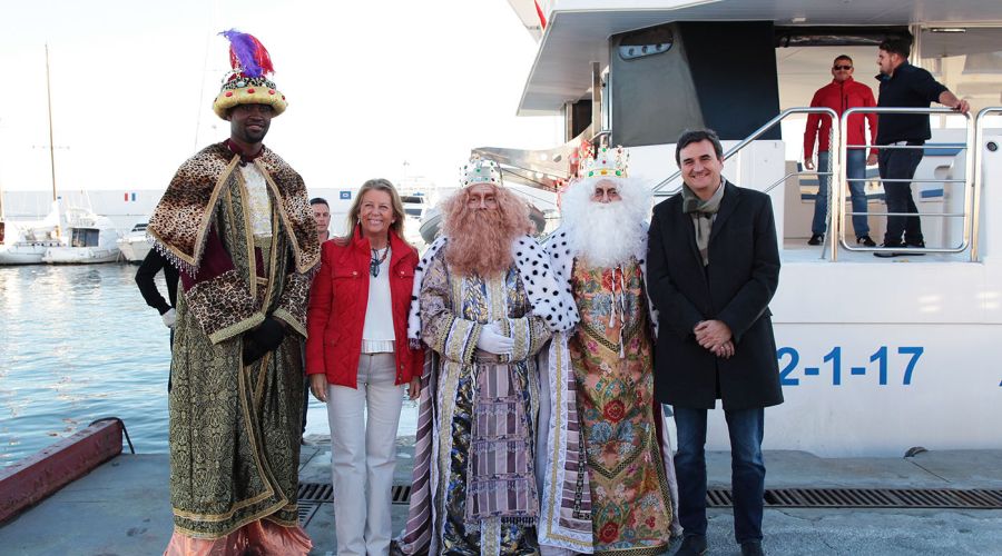 Los Reyes Magos desembarcan en Marbella y descansarán en el Castillo de la ciudad hasta la Cabalgata de mañana viernes