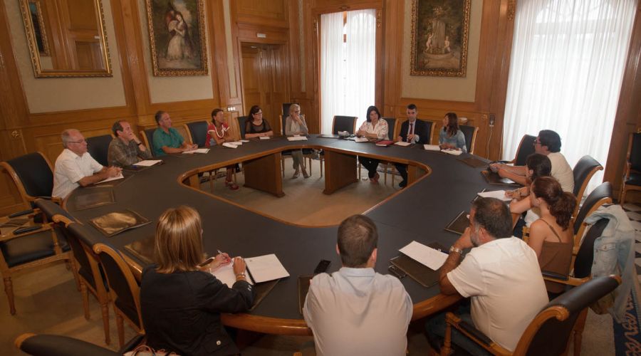 El Ayuntamiento celebra la primera Mesa Social por el Empleo para desarrollar planes municipales más efectivos y adaptados a las demandas de las personas en situación de paro