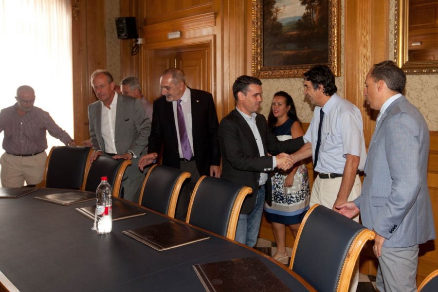 Imagen de la noticia El Ayuntamiento y la Asociación de Hoteleros de l…