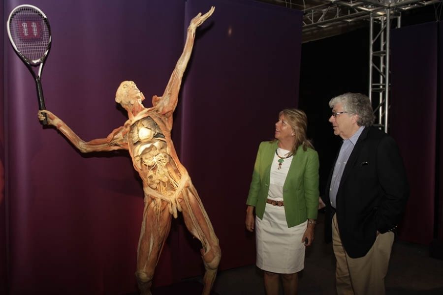 Imagen de la noticia La alcaldesa visita el montaje de la exposición ‘…
